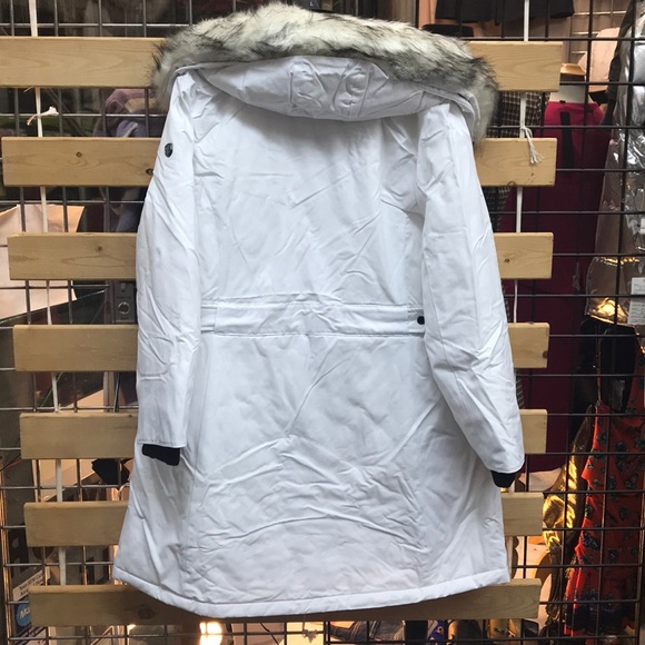 NWT,1 MADISON EXPEDITION Fur Trim parka white - Picture 7 of 17